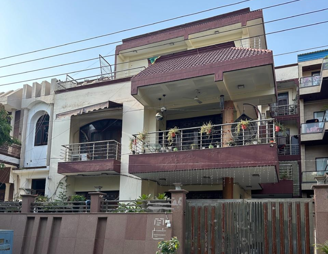 Villa in sec-47 Noida