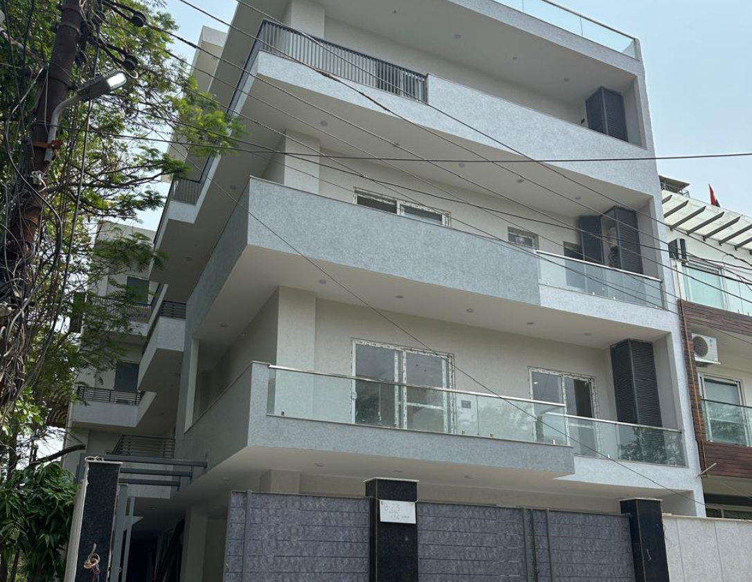  Corner Brand New Kothi sale in Noida Sector 36