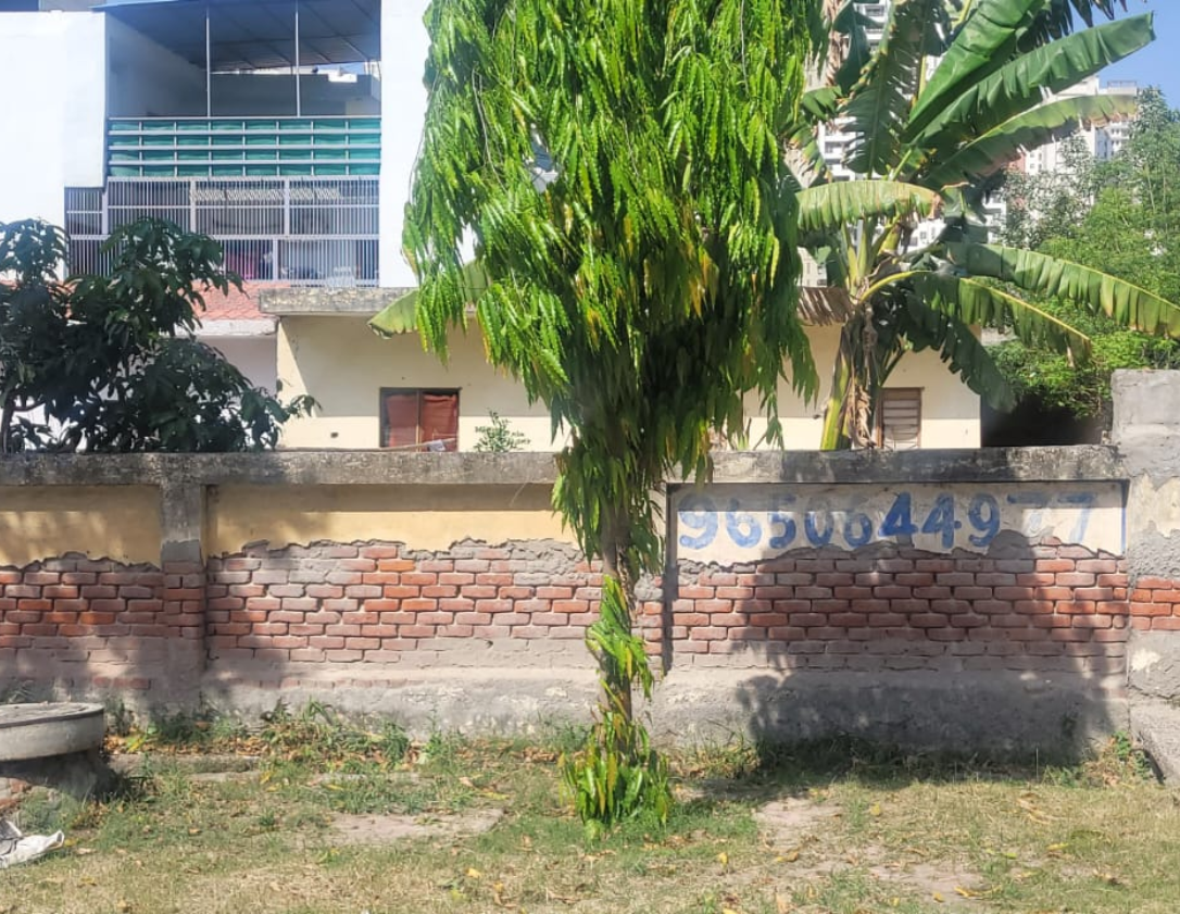 Corner Plot For Sale in Noida