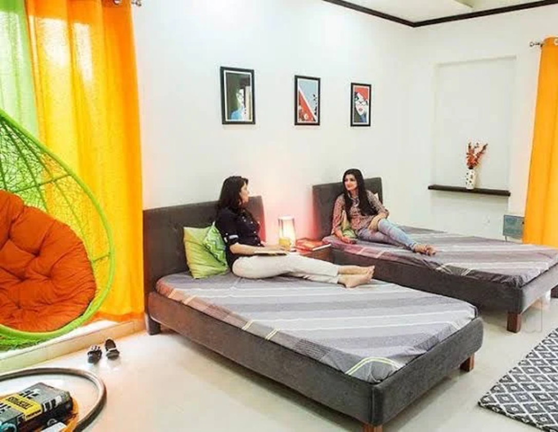 Flat for Rent in Noida